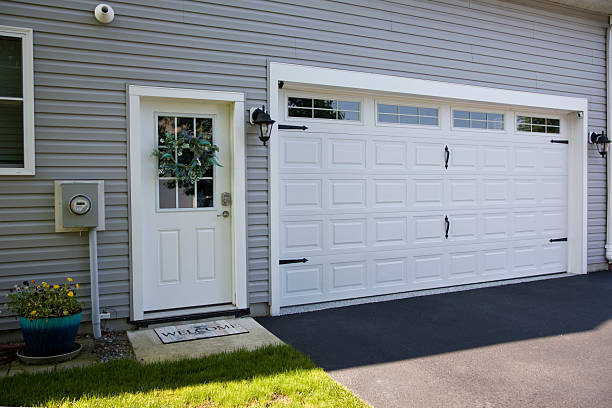 24/7 Emergency Garage Door Panel Replacement experts in Hiller, PA